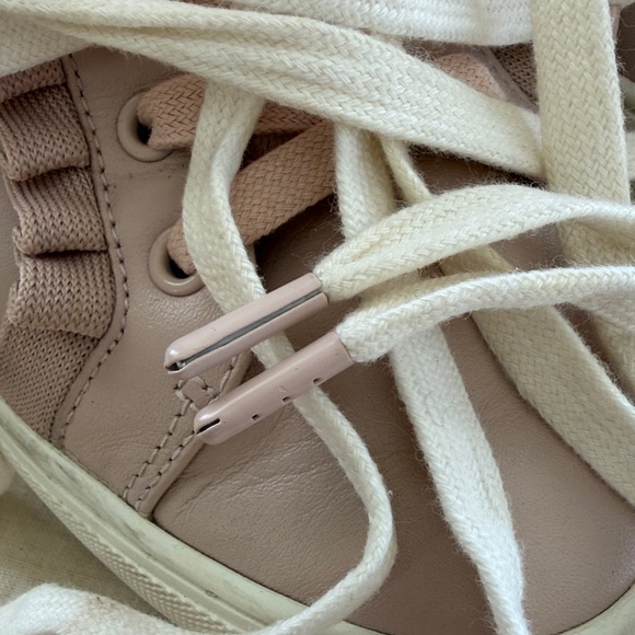 TORY BURCH RUFFLE SNEAKER Pink Leather Size 7.5 - Picture 8 of 10